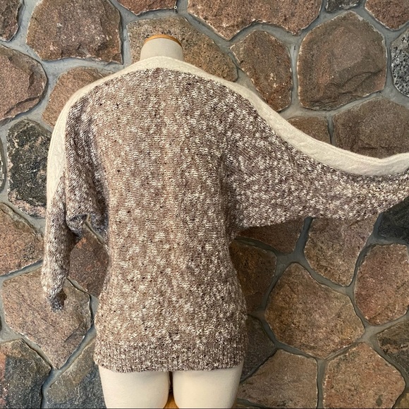 Vintage 1980s batwing sleeve sweater with mohair - Picture 2 of 9
